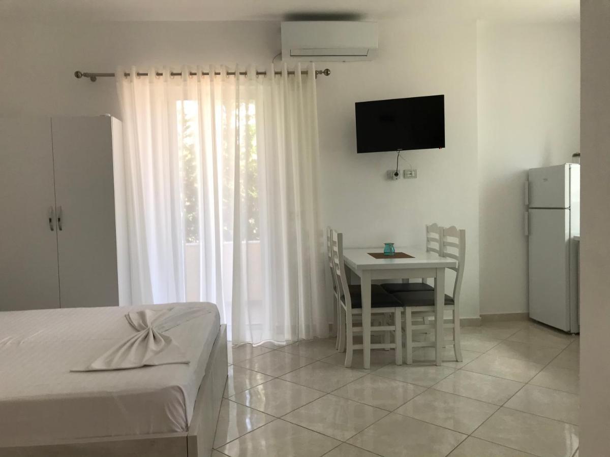 Hotel Citrus 2 Ksamil Buitenkant foto