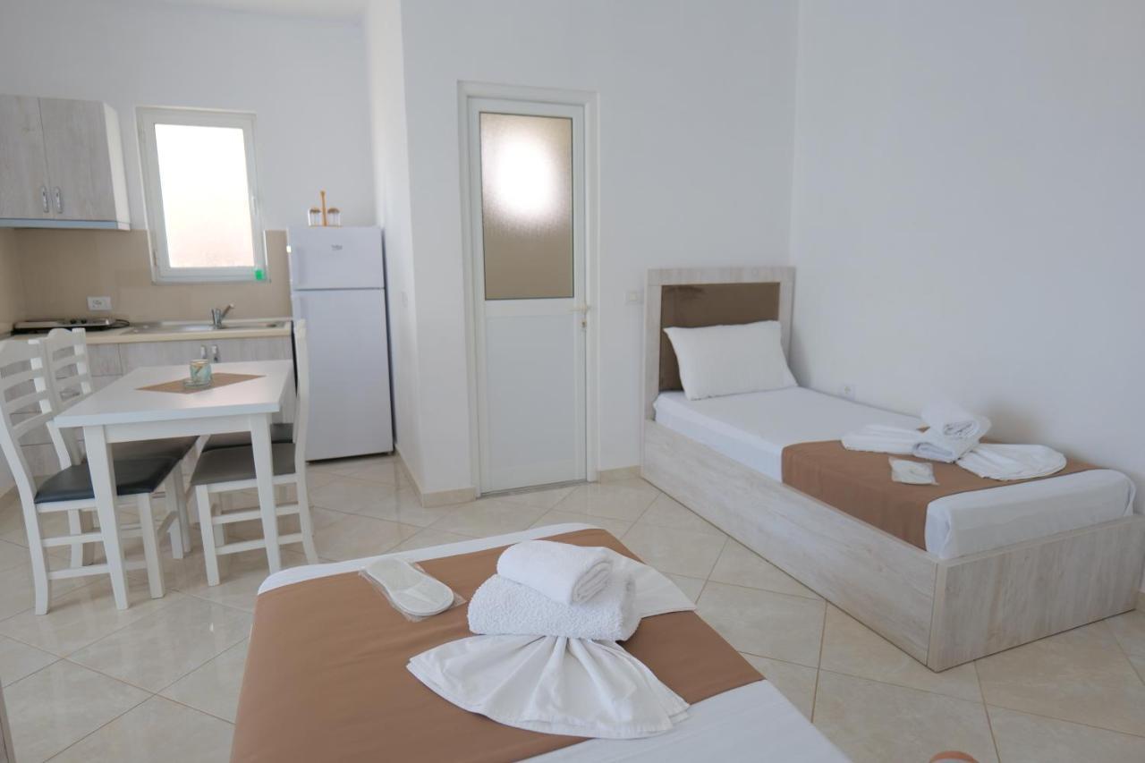 Hotel Citrus 2 Ksamil Buitenkant foto