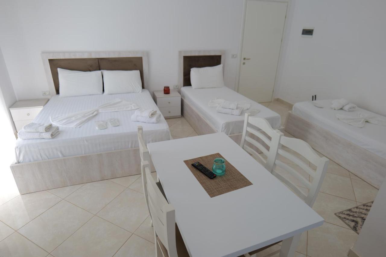Hotel Citrus 2 Ksamil Buitenkant foto