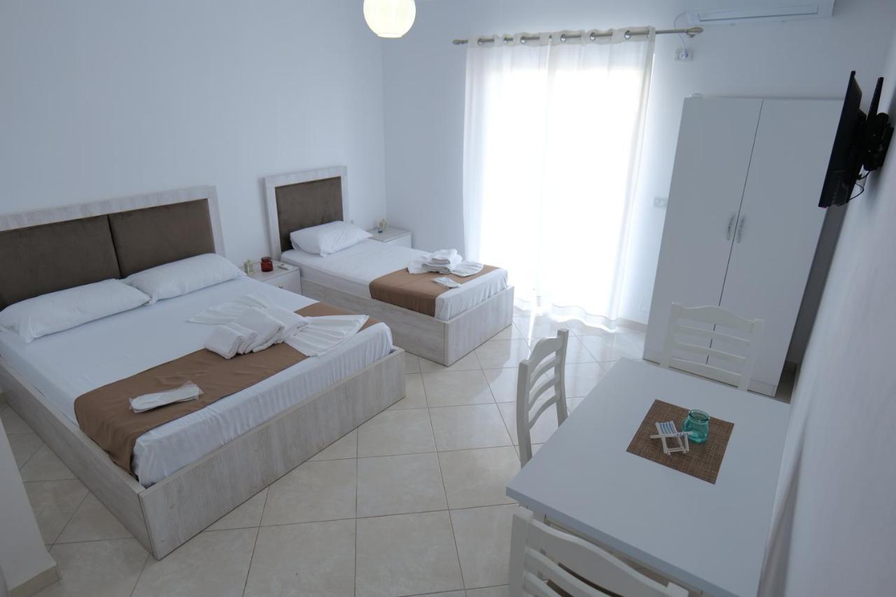 Hotel Citrus 2 Ksamil Buitenkant foto