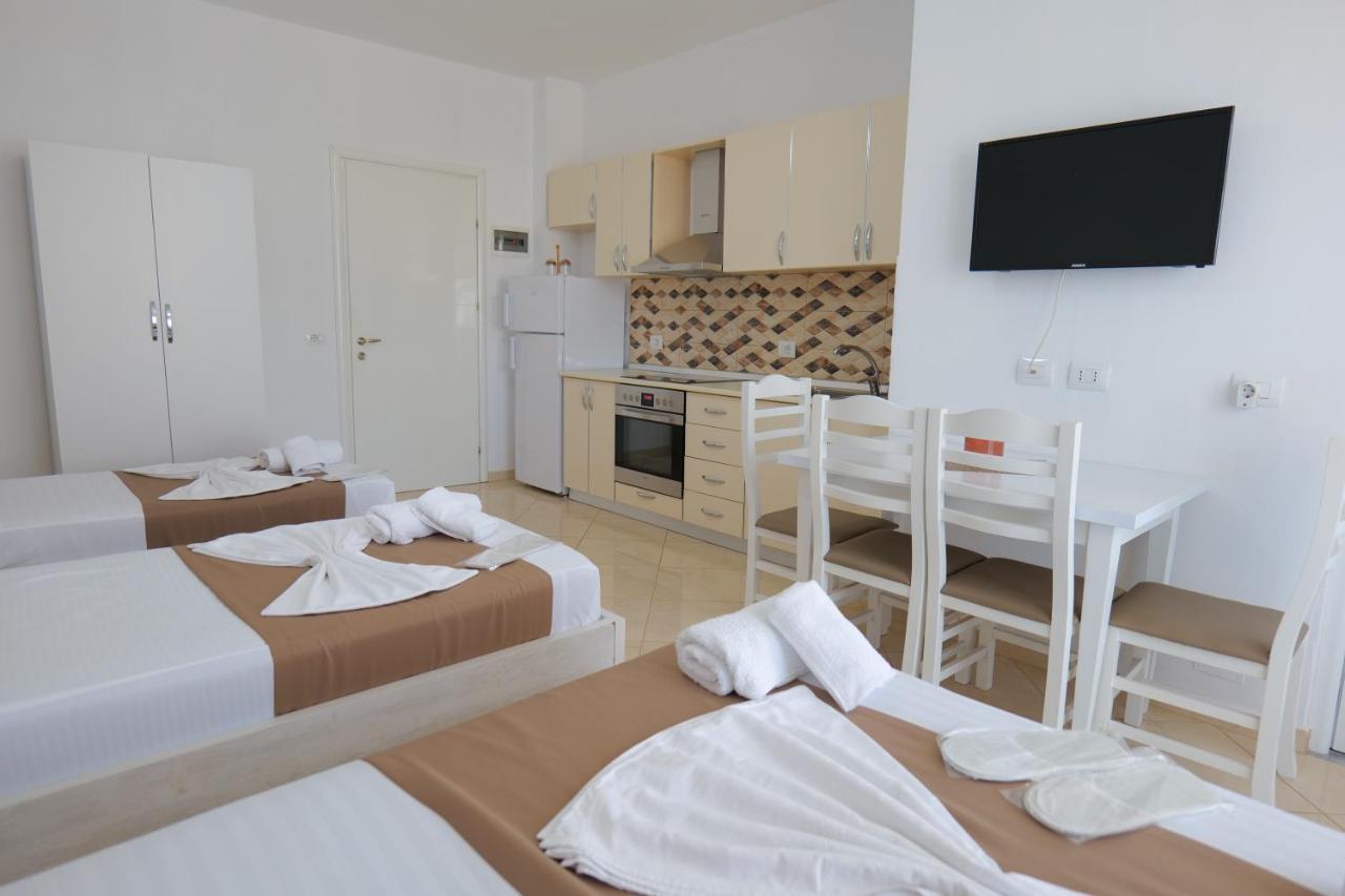 Hotel Citrus 2 Ksamil Buitenkant foto