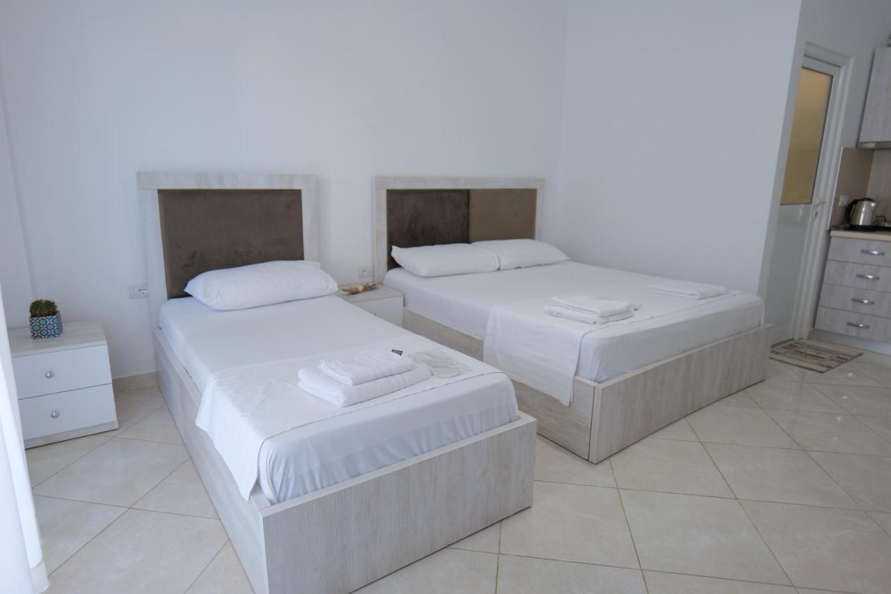 Hotel Citrus 2 Ksamil Buitenkant foto