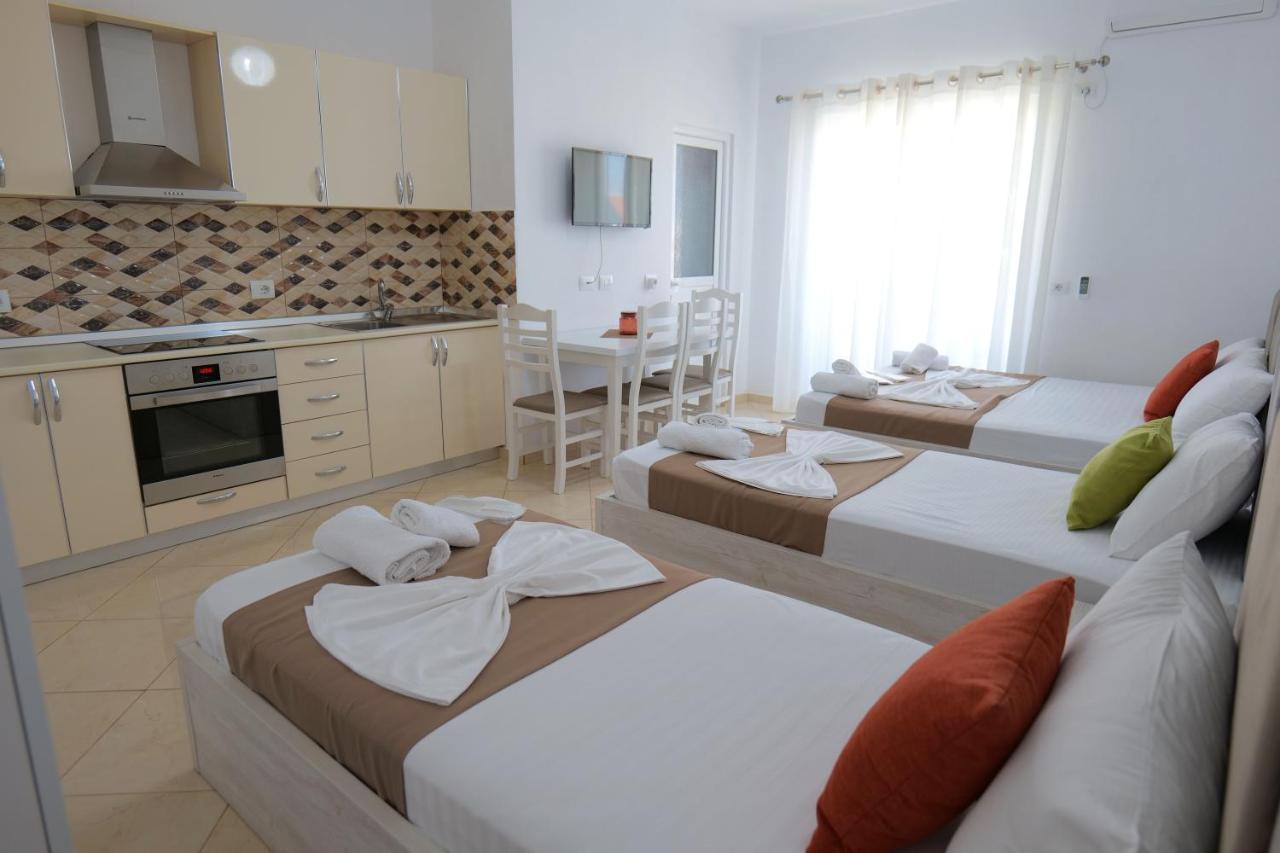 Hotel Citrus 2 Ksamil Buitenkant foto